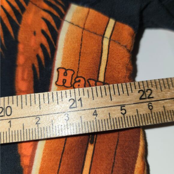 Favant Mens L Hawaiian Shirt Button Up Tiki Statues Surfboards Beach Vacation - Picture 10 of 12
